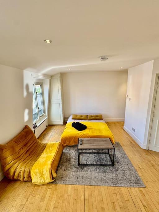לונדון Victoria - 1 Bedroom Appartment 4 People מראה חיצוני תמונה